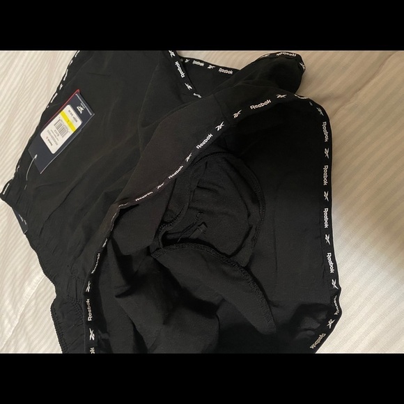 Reebok Relaxed Short Size L - Picture 4 of 5